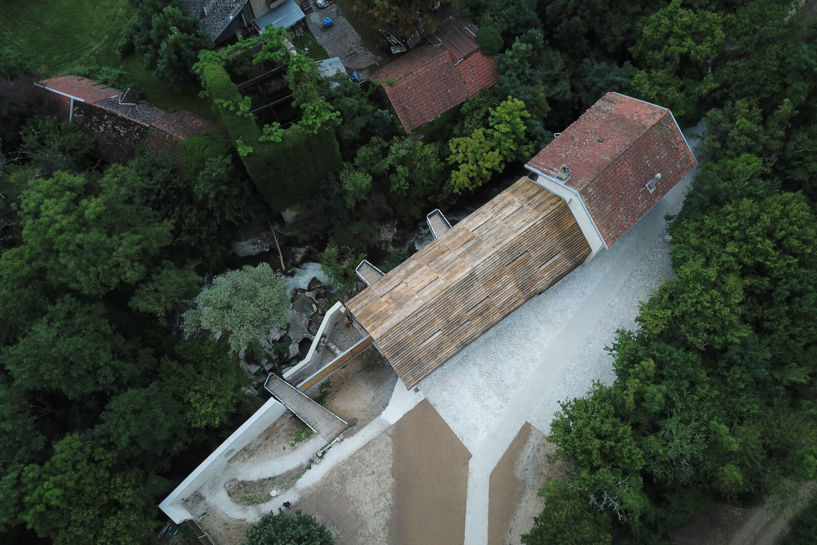 Les-Gorges-du-Sierroz